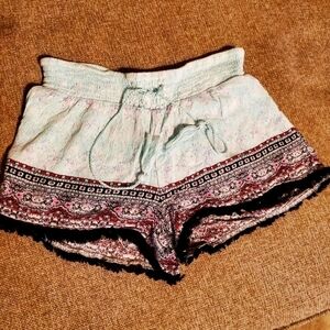 Cute boho mini shorts size 3/5 small